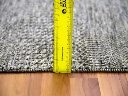 Modern / Contemporary hand-knotted wool rug in Gray, 4'2" x 6' — SKU O079479 (view 6)