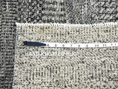 Modern / Contemporary hand-knotted wool rug in Gray, 4'2" x 6' — SKU O079479 (view 7)