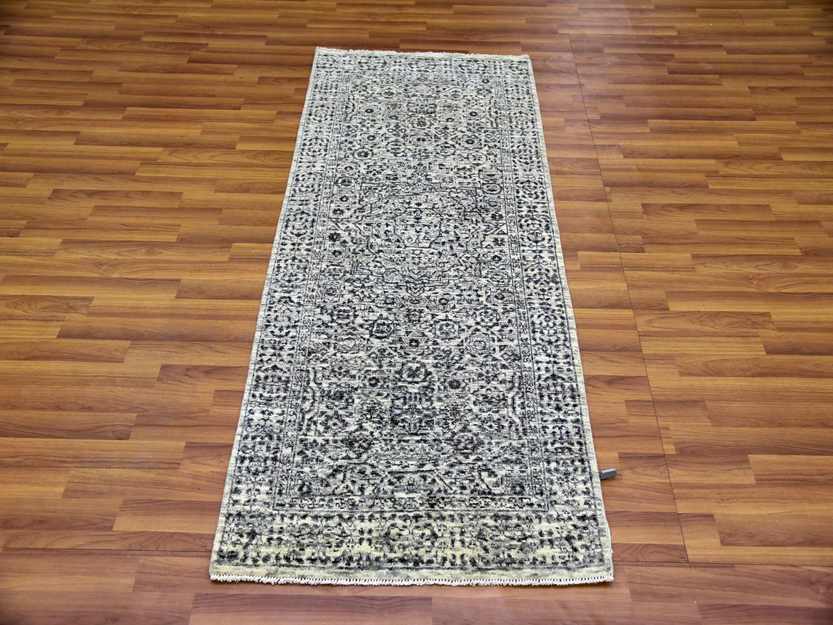 Mamluk Mamluk hand-knotted wool runner in Ivory, 2'7" x 6' — SKU O079502 (view 2)