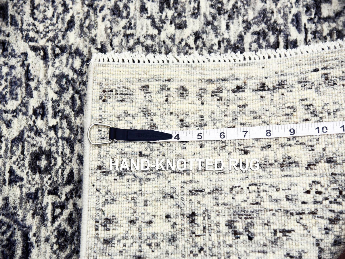 Mamluk Mamluk hand-knotted wool runner in Ivory, 2'7" x 6' — SKU O079502 (view 7)