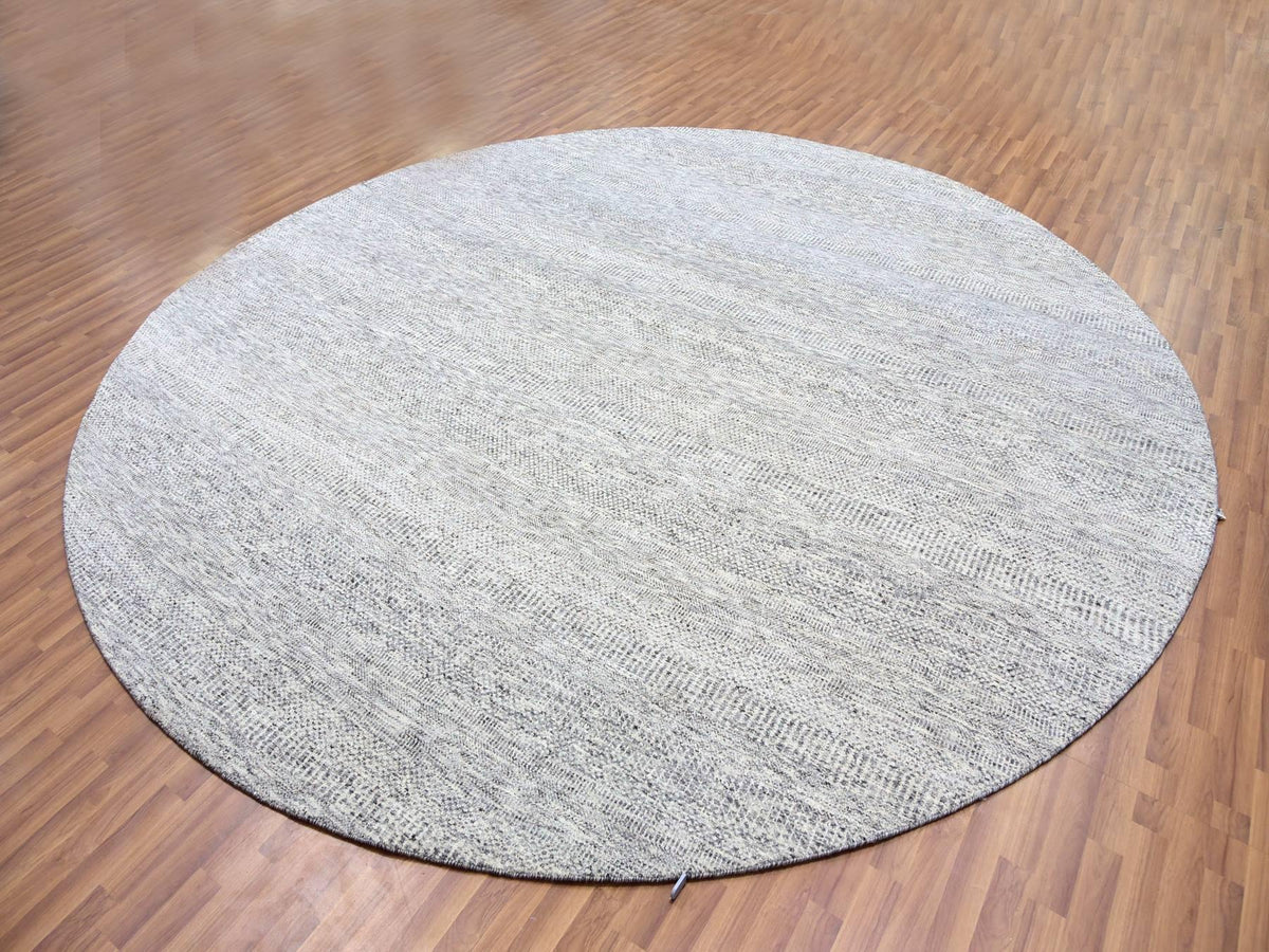 Modern / Contemporary hand-knotted wool rug in Gray, 11'2" x 11'2" — SKU O079507 (view 3)
