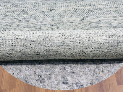 Modern / Contemporary hand-knotted wool rug in Gray, 11'2" x 11'2" — SKU O079507 (view 4)