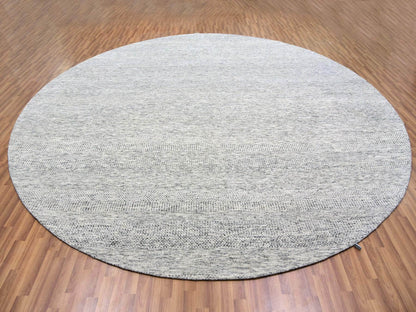 Modern / Contemporary hand-knotted wool rug in Gray, 12'11" x 12'11" — SKU O079509 (view 2)