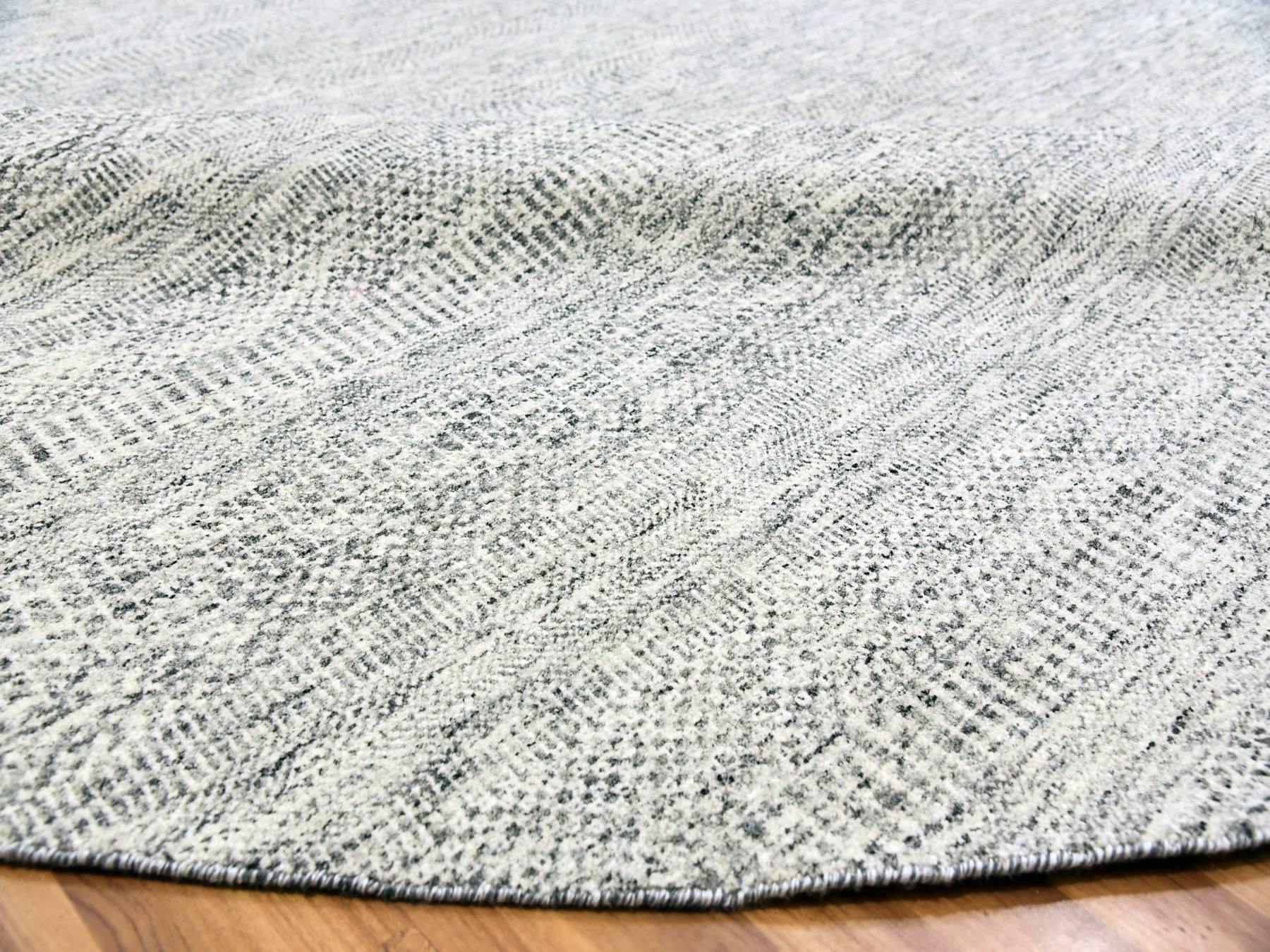 Modern / Contemporary hand-knotted wool rug in Gray, 12'11" x 12'11" — SKU O079509 (view 6)