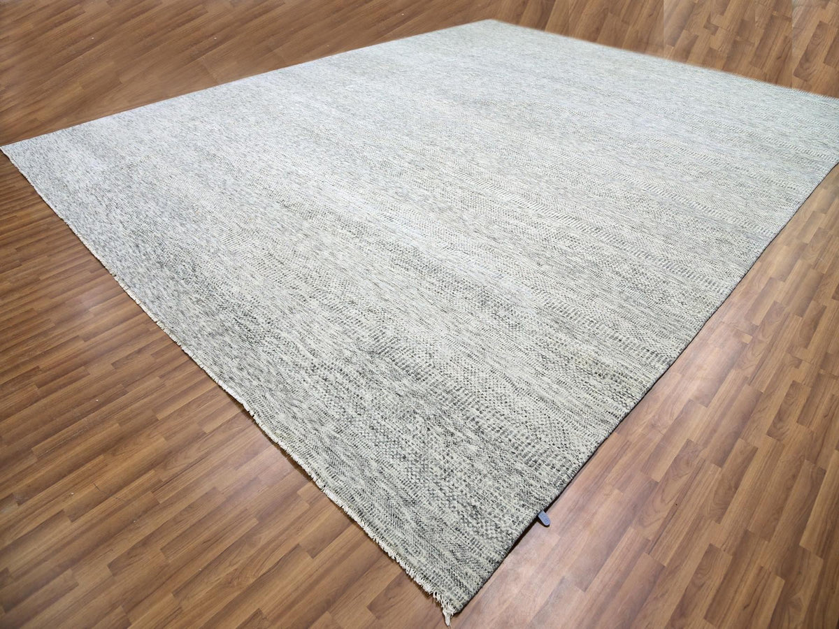 Modern / Contemporary hand-knotted wool rug in Gray, 13'11" x 18' — SKU O079510 (view 3)
