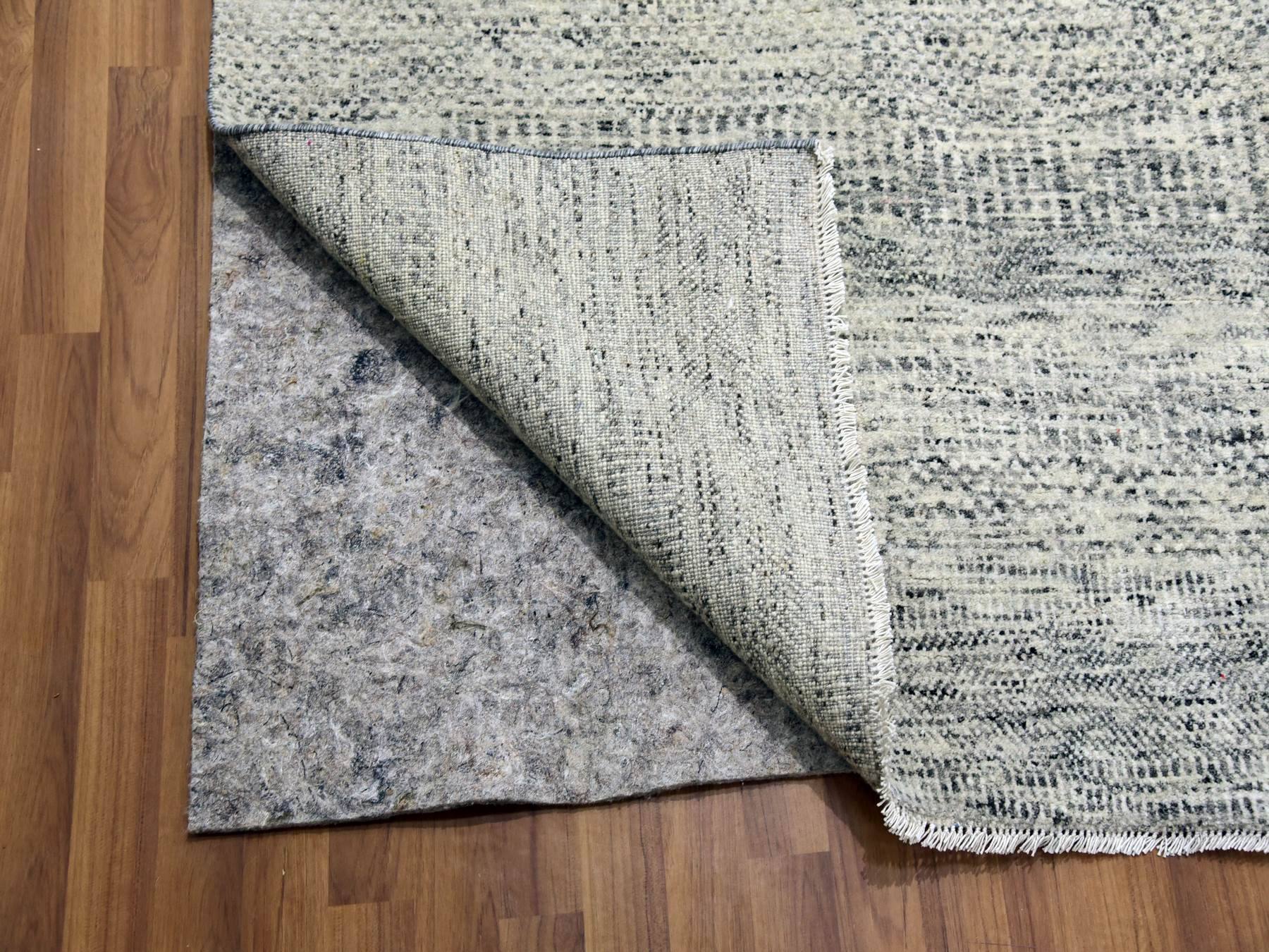 Modern / Contemporary hand-knotted wool rug in Gray, 13'11" x 18' — SKU O079510 (view 4)