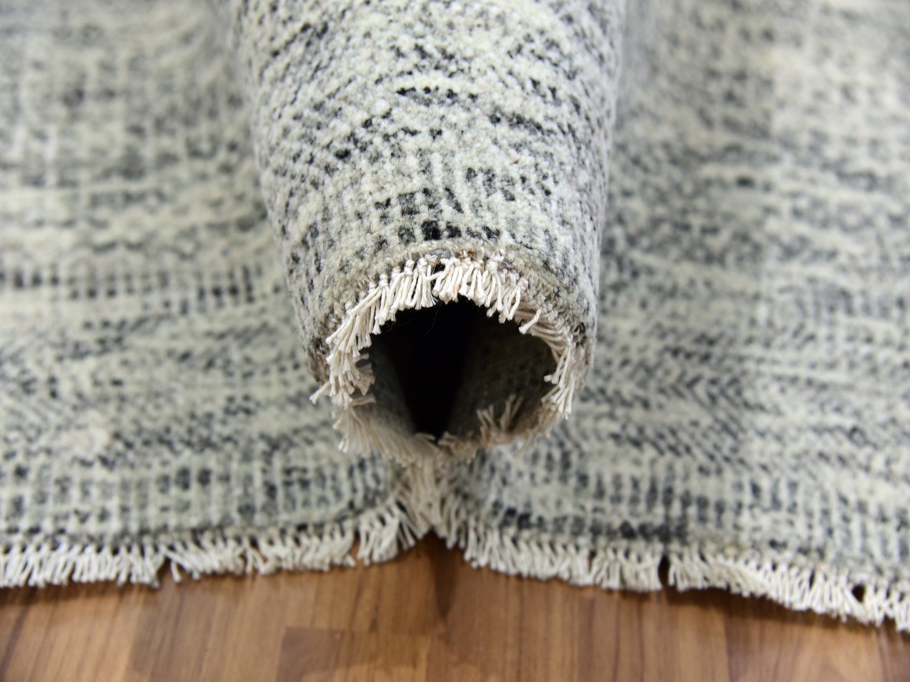 Modern / Contemporary hand-knotted wool rug in Gray, 13'11" x 18' — SKU O079510 (view 5)