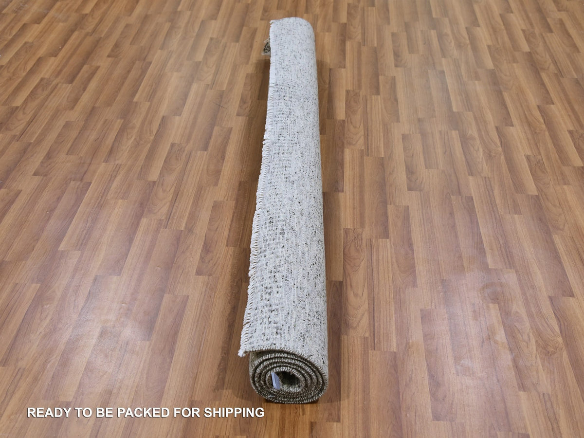Modern / Contemporary hand-knotted wool rug in Gray, 6' x 6' — SKU O079518 (view 5)