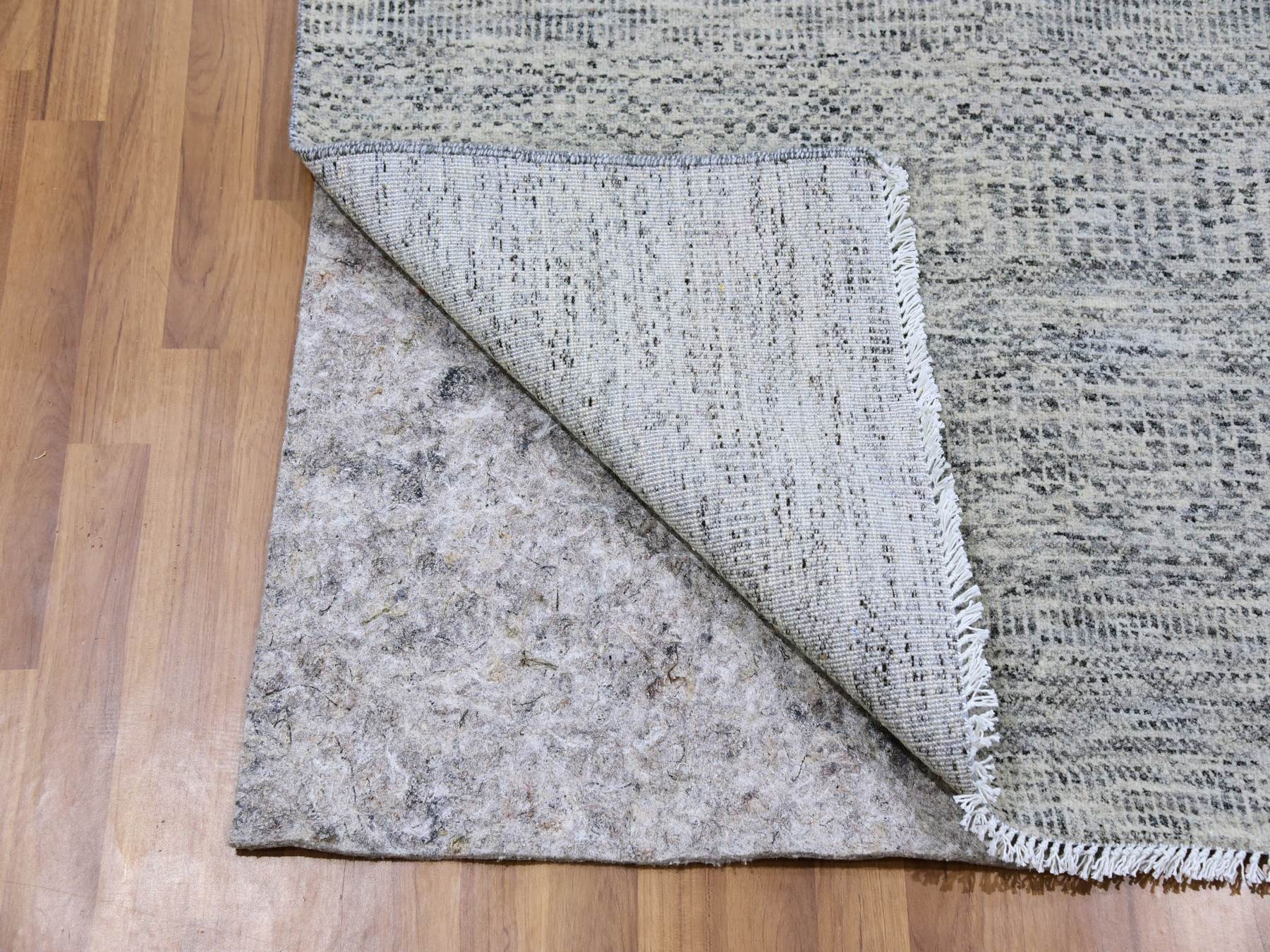 Modern / Contemporary hand-knotted wool runner in Gray, 4' x 10'1" — SKU O079522 (view 3)