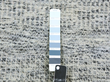 Modern / Contemporary hand-knotted wool runner in Gray, 4' x 10'1" — SKU O079522 (view 4)