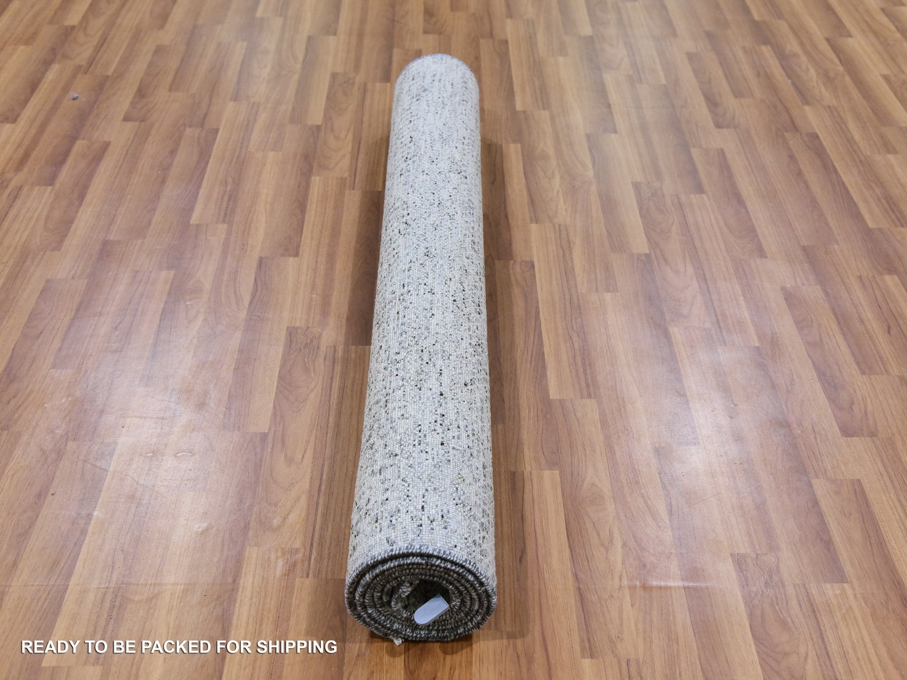 Modern / Contemporary hand-knotted wool rug in Gray, 4' x 6'4" — SKU O079523 (view 5)