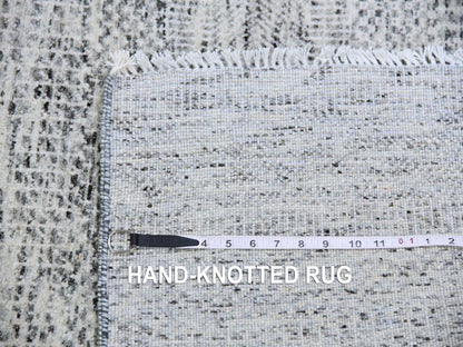 Modern / Contemporary hand-knotted wool rug in Gray, 4' x 6'4" — SKU O079523 (view 7)