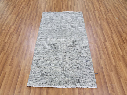 Modern / Contemporary hand-knotted wool rug in Gray, 2'11" x 5'1" — SKU O079524 (view 2)