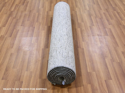 Modern / Contemporary hand-knotted wool runner in Gray, 3'11" x 12'2" — SKU O079530 (view 5)