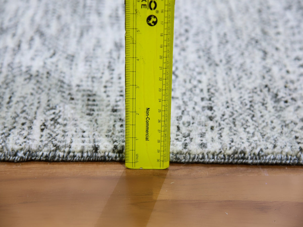 Modern / Contemporary hand-knotted wool runner in Gray, 3'11" x 12'2" — SKU O079530 (view 6)