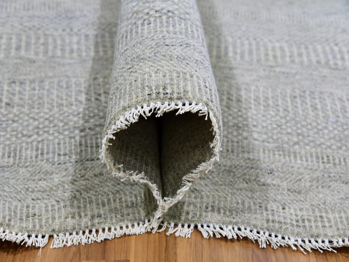 Modern / Contemporary hand-knotted wool rug in Gray, 9'11" x 10' — SKU O079535 (view 5)
