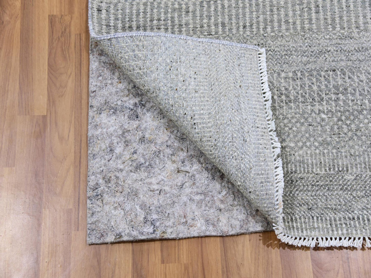 Modern / Contemporary hand-knotted wool runner in Gray, 2'6" x 10'2" — SKU O079545 (view 3)