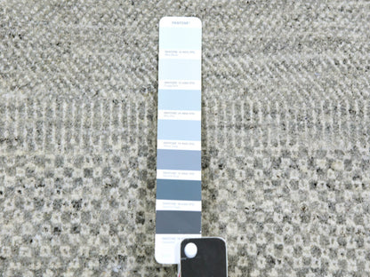 Modern / Contemporary hand-knotted wool runner in Gray, 2'6" x 10'2" — SKU O079546 (view 4)