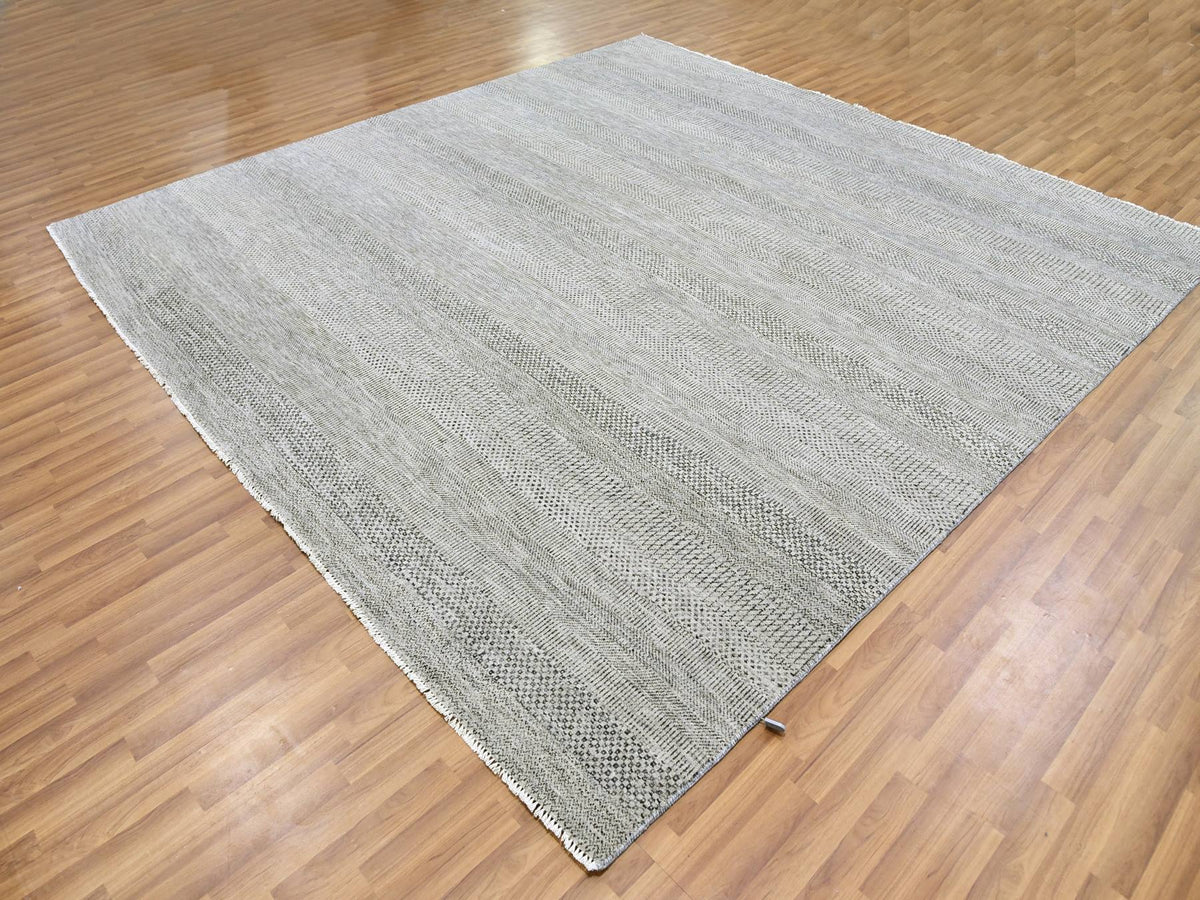 Modern / Contemporary hand-knotted wool rug in Gray, 9'11" x 10'3" — SKU O079561 (view 3)