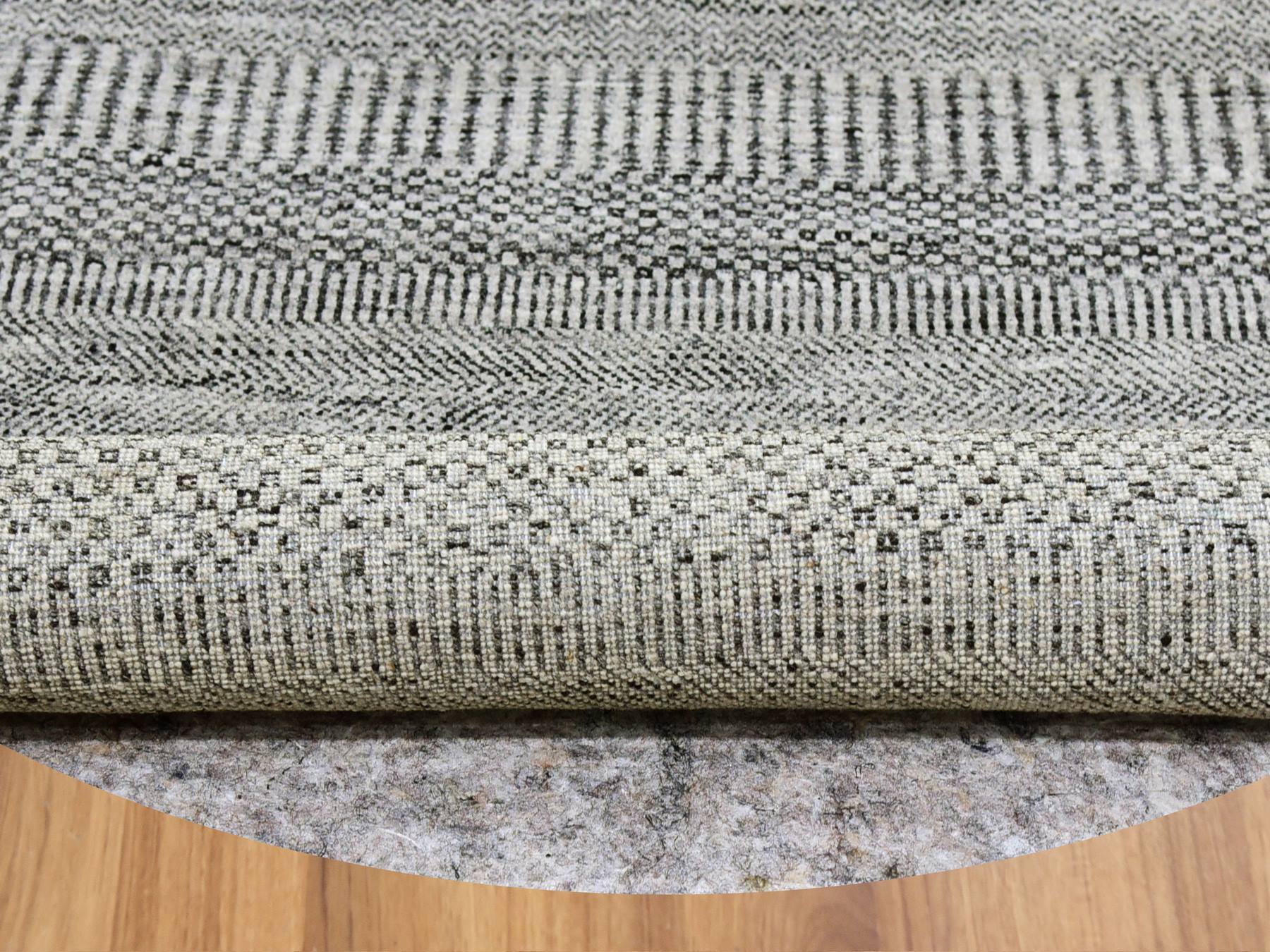 Modern / Contemporary hand-knotted wool rug in Gray, 6' x 6'1" — SKU O079566 (view 3)