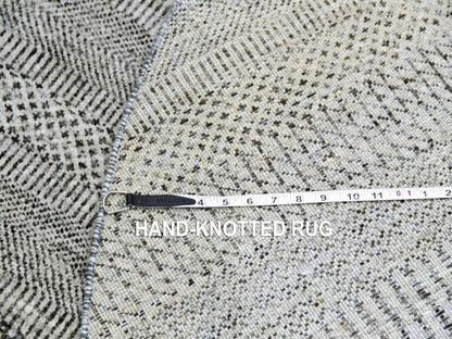 Modern / Contemporary hand-knotted wool rug in Gray, 6' x 6'1" — SKU O079566 (view 7)