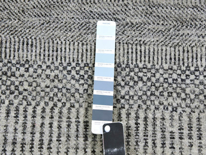 Modern / Contemporary hand-knotted wool runner in Gray, 4'1" x 12'1" — SKU O079568 (view 4)