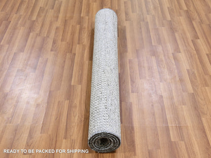 Modern / Contemporary hand-knotted wool rug in Gray, 4'2" x 6'1" — SKU O079576 (view 5)