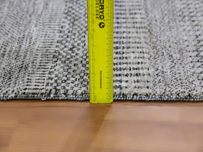 Modern / Contemporary hand-knotted wool rug in Gray, 4'2" x 6'1" — SKU O079576 (view 6)