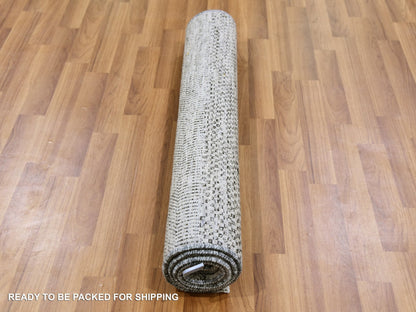 Modern / Contemporary hand-knotted wool rug in Gray, 3' x 4'9" — SKU O079577 (view 5)