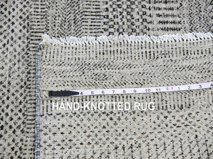 Modern / Contemporary hand-knotted wool rug in Gray, 3' x 4'10" — SKU O079579 (view 7)