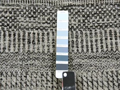 Modern / Contemporary hand-knotted wool rug in Gray, 2'5" x 4'1" — SKU O079580 (view 4)