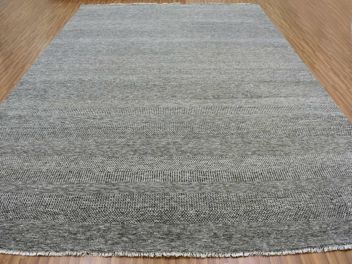 Modern / Contemporary hand-knotted wool rug in Gray, 12'2" x 15'2" — SKU O079586 (view 2)