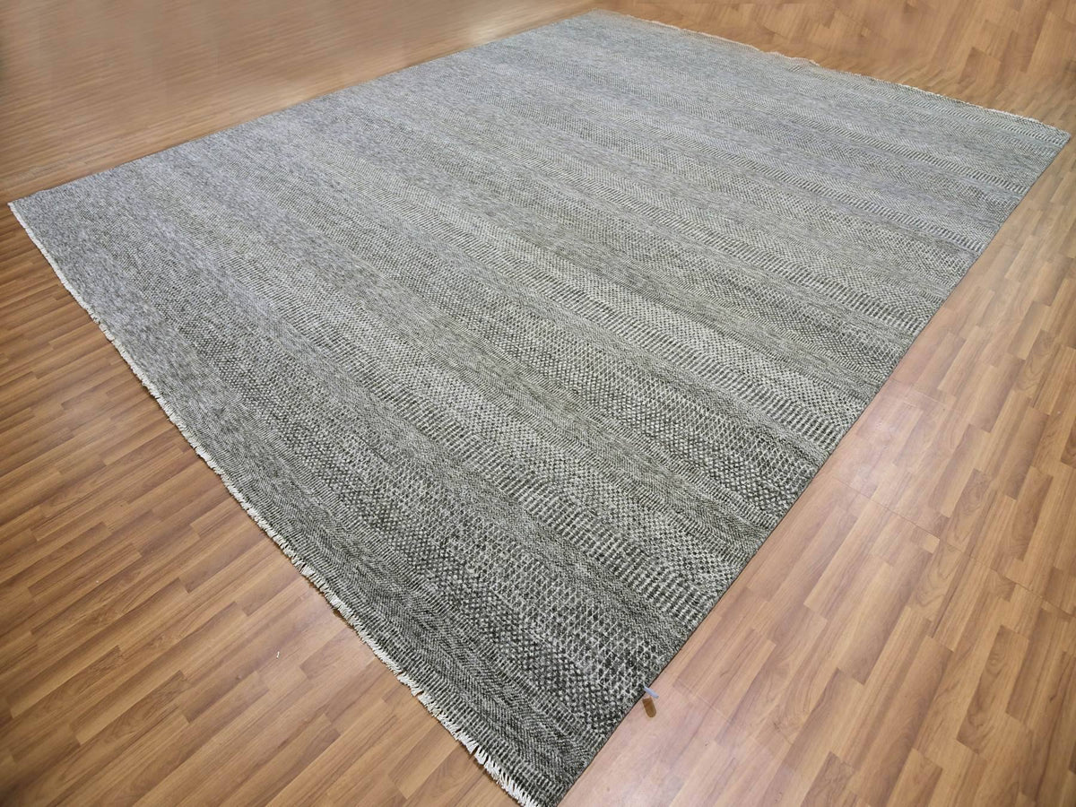 Modern / Contemporary hand-knotted wool rug in Gray, 14'1" x 18'2" — SKU O079588 (view 3)