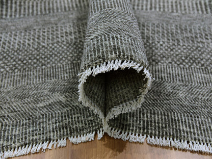 Modern / Contemporary hand-knotted wool rug in Gray, 14'1" x 18'2" — SKU O079588 (view 5)