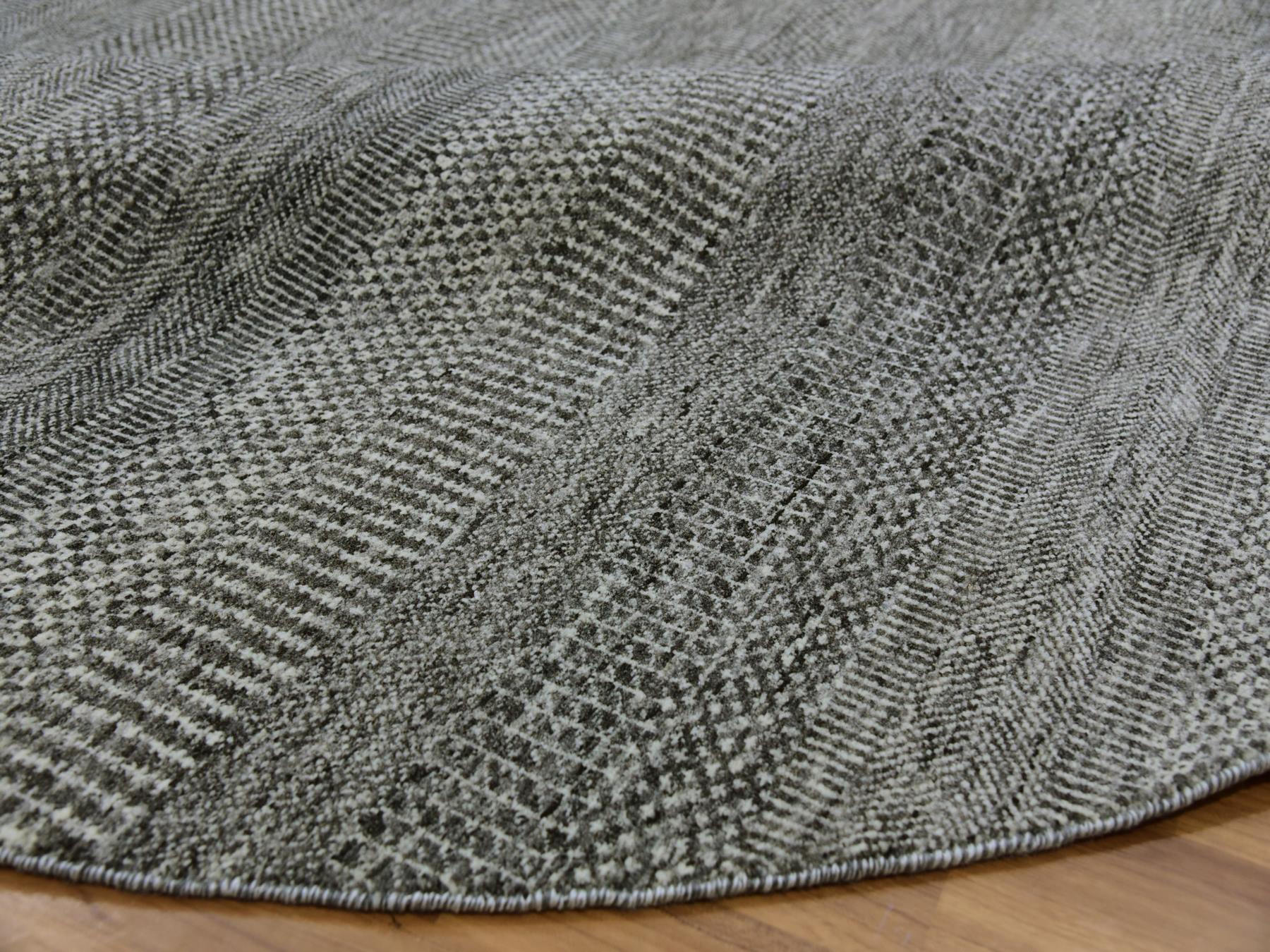 Modern / Contemporary hand-knotted wool rug in Gray, 7'10" x 7'10" — SKU O079592 (view 6)