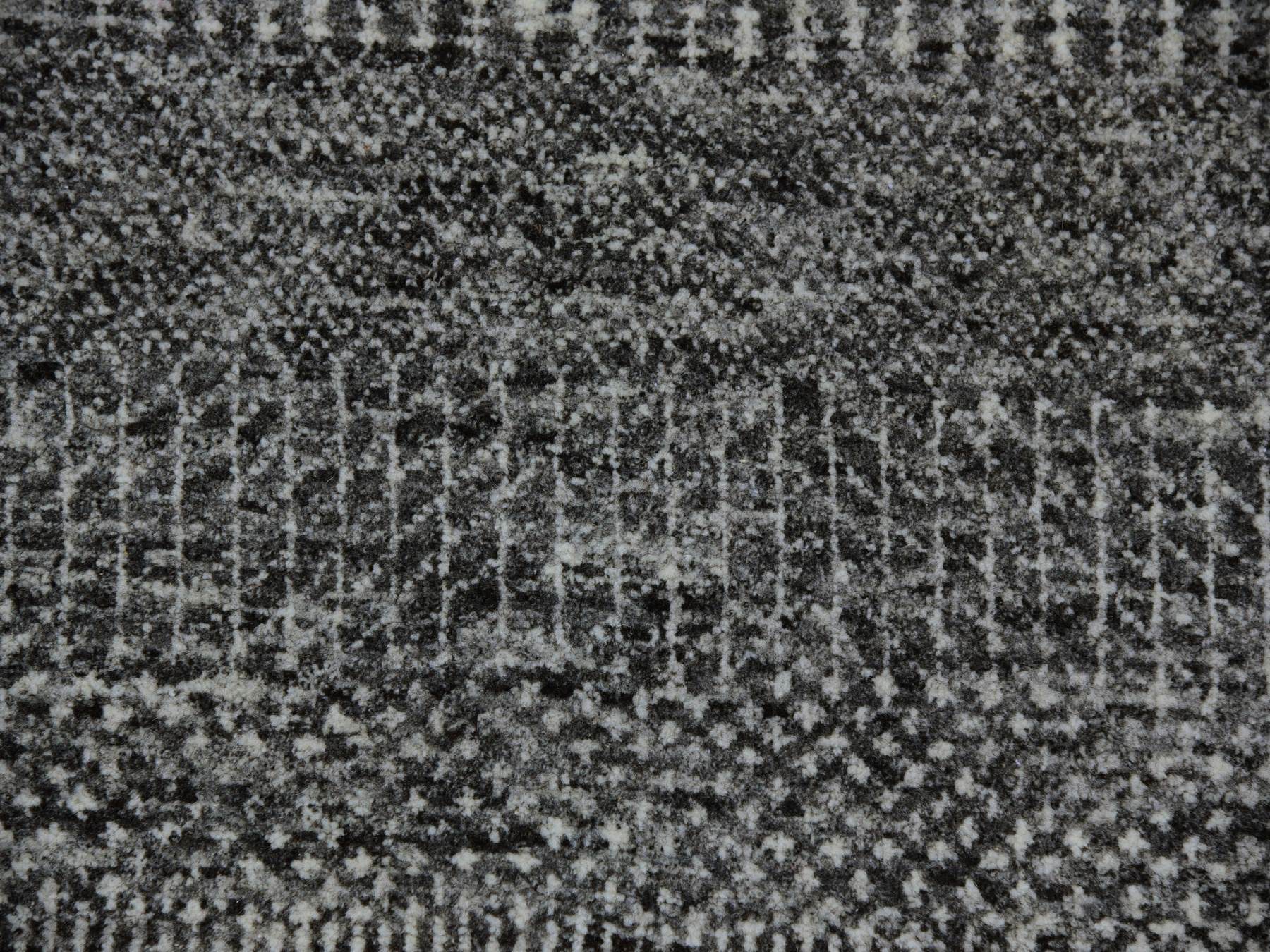 Modern / Contemporary hand-knotted wool rug in Gray, 7'10" x 7'10" — SKU O079592 (view 7)