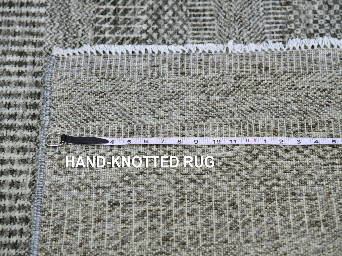 Modern / Contemporary hand-knotted wool runner in Gray, 4'1" x 12'1" — SKU O079596 (view 6)