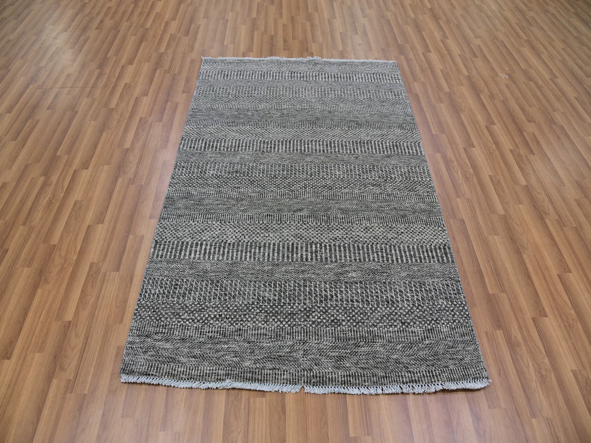 Modern / Contemporary hand-knotted wool rug in Gray, 4' x 6'6" — SKU O079597 (view 2)