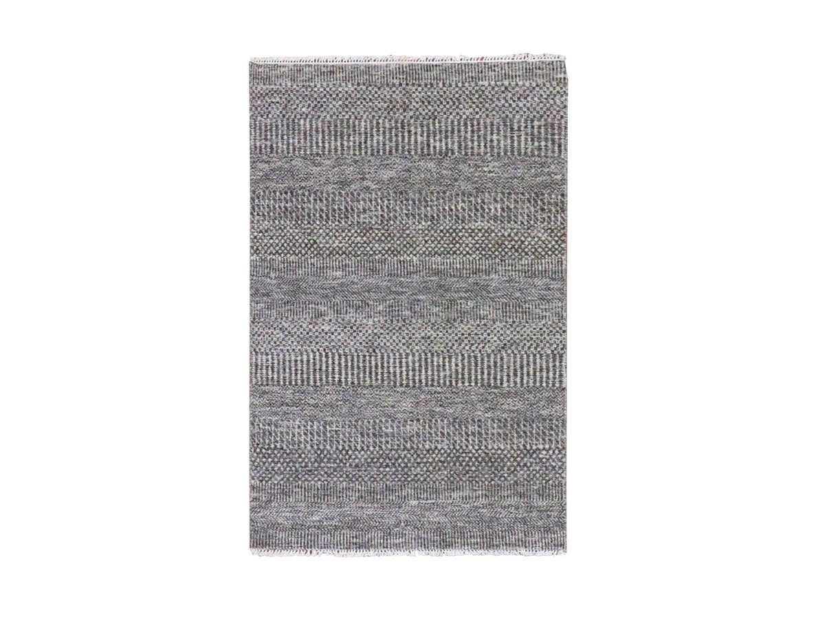 Modern / Contemporary hand-knotted wool rug in Gray, 3'1" x 5' — SKU O079604