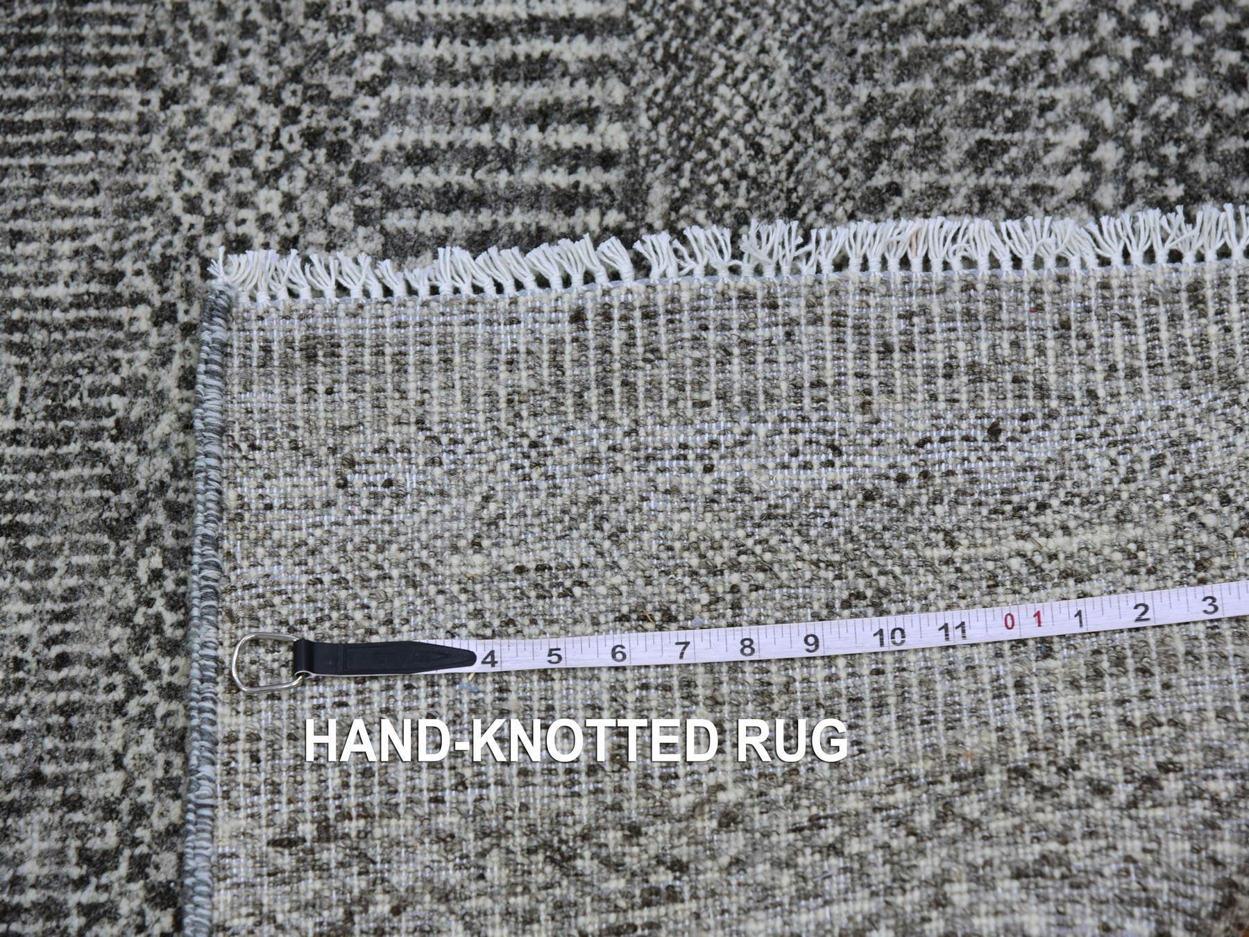 Modern / Contemporary hand-knotted wool rug in Gray, 3'1" x 5' — SKU O079604 (view 6)