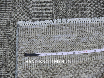 Modern / Contemporary hand-knotted wool rug in Gray, 3'1" x 5' — SKU O079604 (view 6)