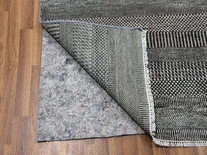 Modern / Contemporary hand-knotted wool/silk rug in Gray, 8'1" x 10'3" — SKU O079614 (view 4)