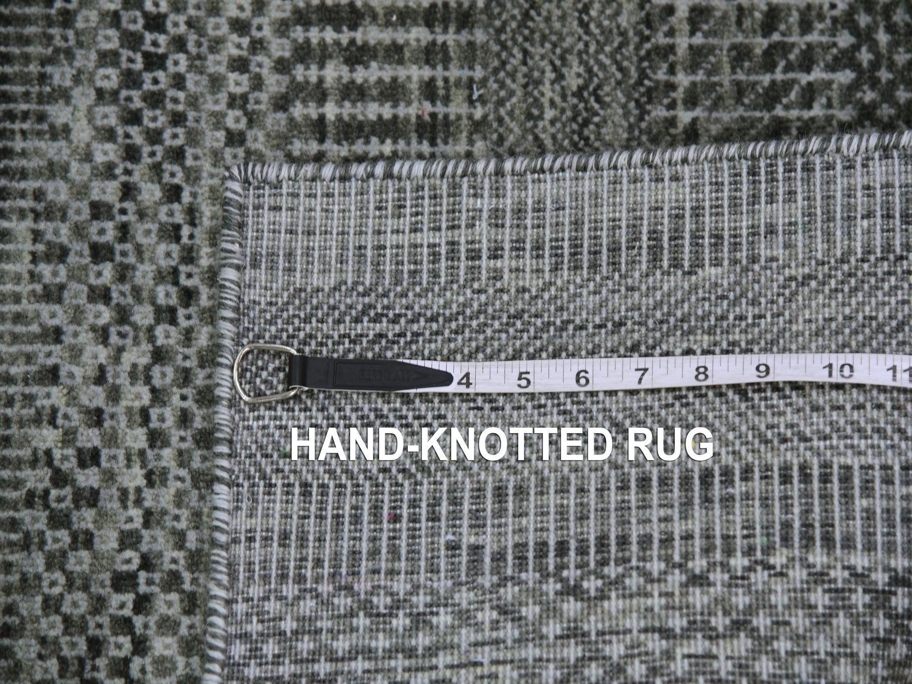 Modern / Contemporary hand-knotted wool rug in Gray, 1'11" x 3'1" — SKU O079634 (view 4)