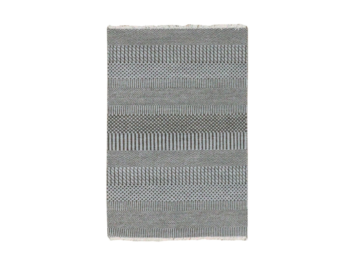 Modern / Contemporary hand-knotted wool rug in Gray, 2'2" x 3'3" — SKU O079638