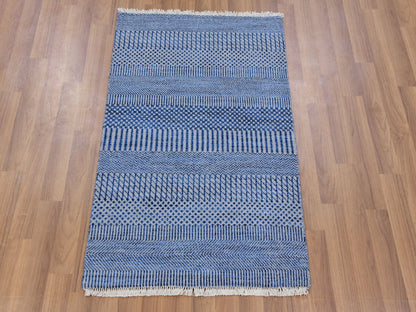 Modern / Contemporary hand-knotted wool rug in Gray, 2'1" x 3'3" — SKU O079642 (view 2)