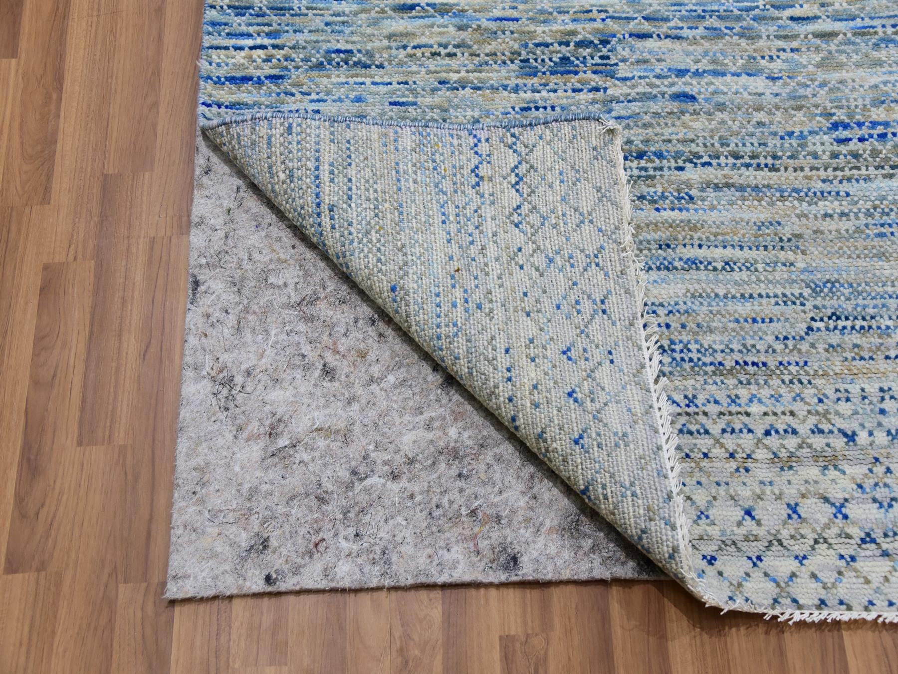 Modern / Contemporary hand-knotted wool rug in Gray, 10' x 14'1" — SKU O079647 (view 4)