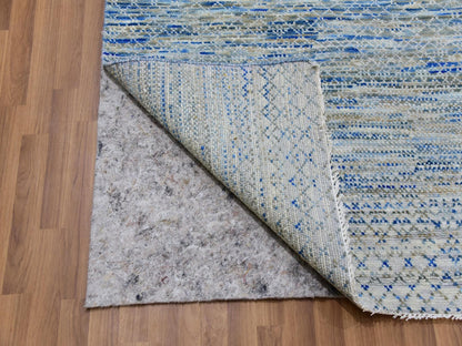 Modern / Contemporary hand-knotted wool rug in Gray, 10' x 14'1" — SKU O079647 (view 4)