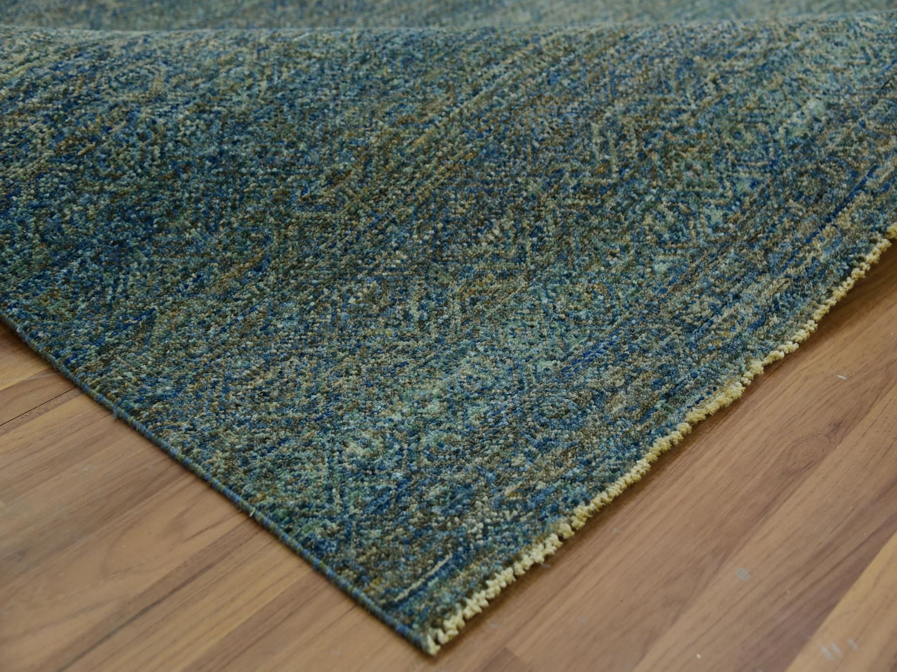 Modern / Contemporary hand-knotted wool rug in Green, 8'1" x 10'1", SKU O079666