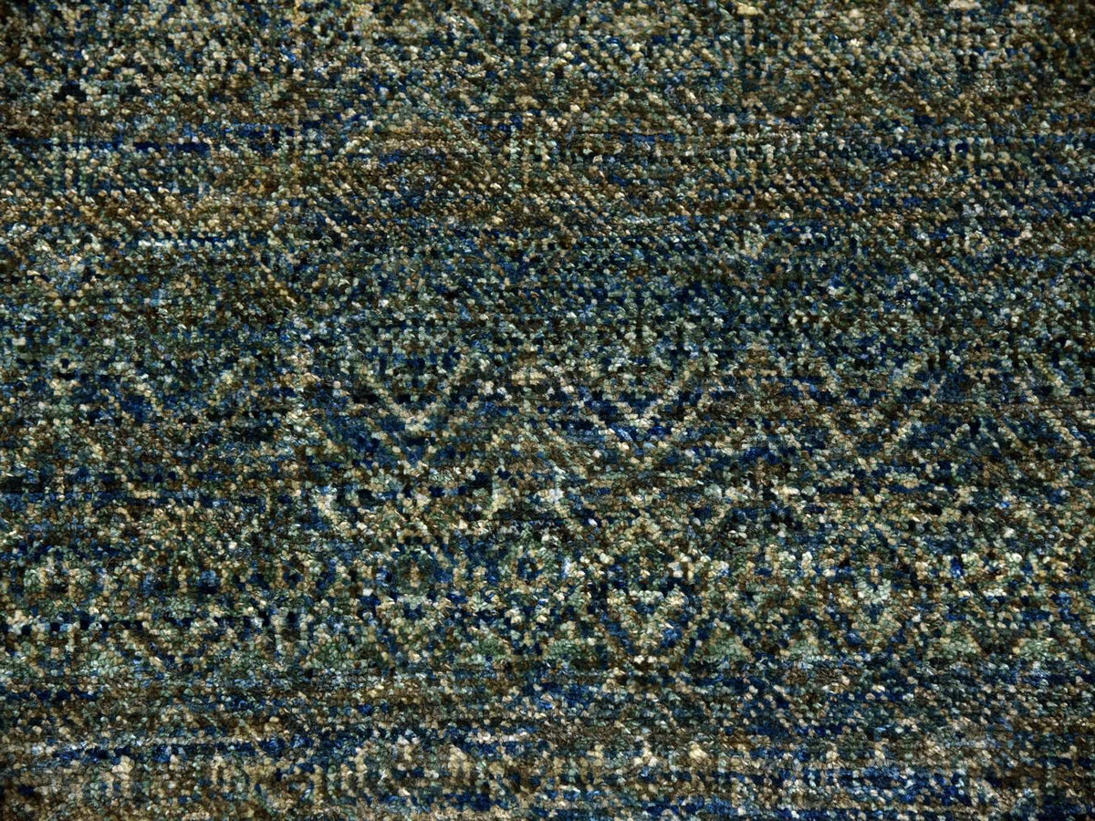 Modern / Contemporary hand-knotted wool rug in Green, 8'1" x 10'1", SKU O079666