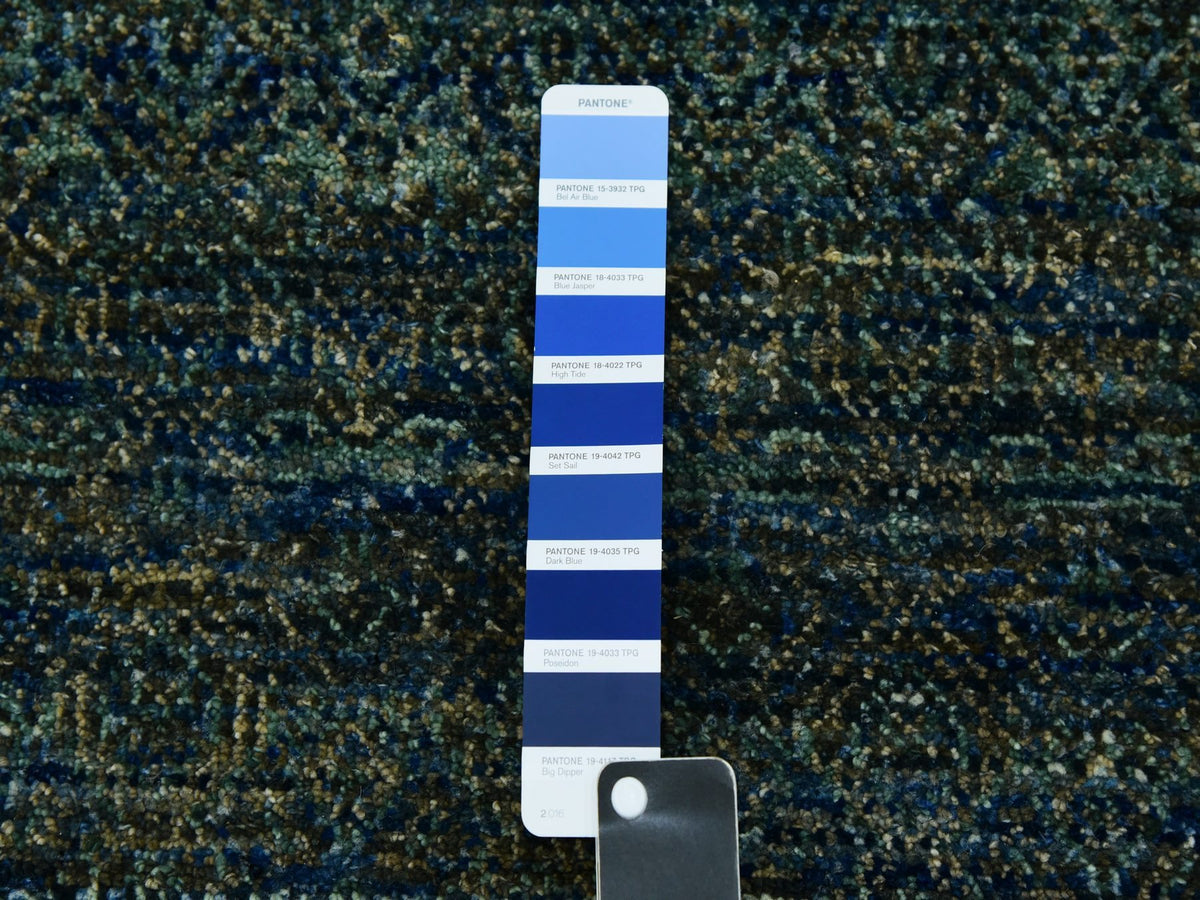 Modern / Contemporary hand-knotted wool runner in Green, 2'6" x 8'0", SKU O079669